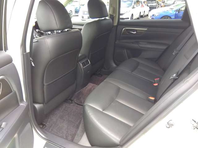 日産 ティアナ ２．５ ＸＶ ナビＡＶＭパッケージ H30年 (関東) 99