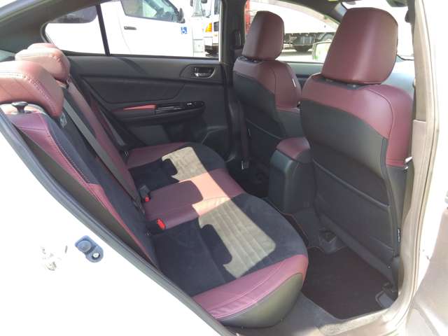 スバル ＷＲＸ　Ｓ４ Ｓ４ ２．０ ＳＴＩ スポーツ アイサイト ４ＷＤ R1年 (関東) 99