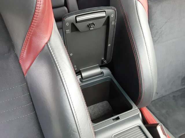 スバル ＷＲＸ　ＳＴＩ ＳＴＩ ２．０ タイプＳ ４ＷＤ H26年 (関東) 99