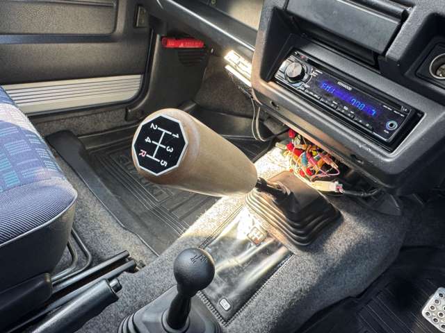 スズキ ジムニー ６６０ ワイルドウインド ４ＷＤ H8年 () 99