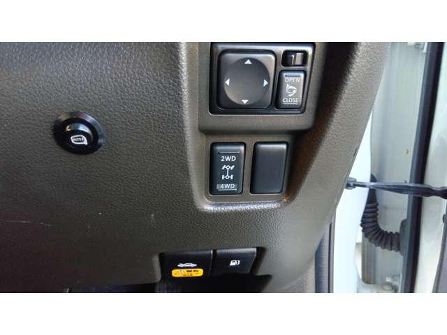 日産 キューブ １．５ ライダー ４ＷＤ H22年 (東北) 99