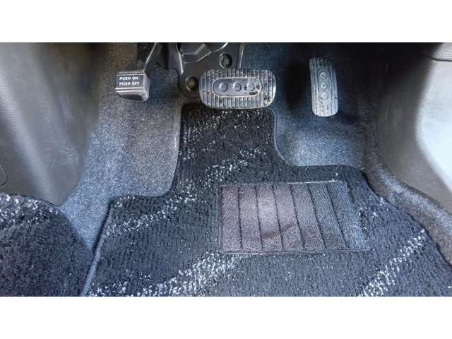 日産 キューブ １．５ ライダー ４ＷＤ H22年 (東北) 99