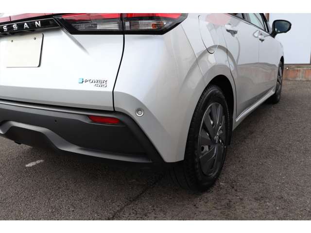 日産 ノート １．２ Ｓ ＦＯＵＲ ４ＷＤ R3年 () 99
