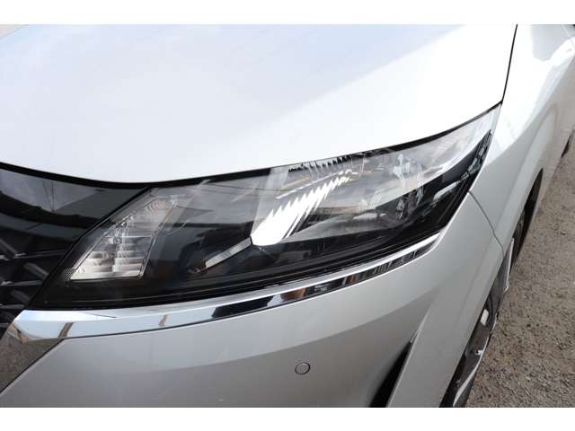 日産 ノート １．２ Ｓ ＦＯＵＲ ４ＷＤ R3年 () 99