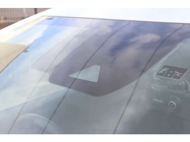 日産 ノート １．２ Ｓ ＦＯＵＲ ４ＷＤ R3年 () 99