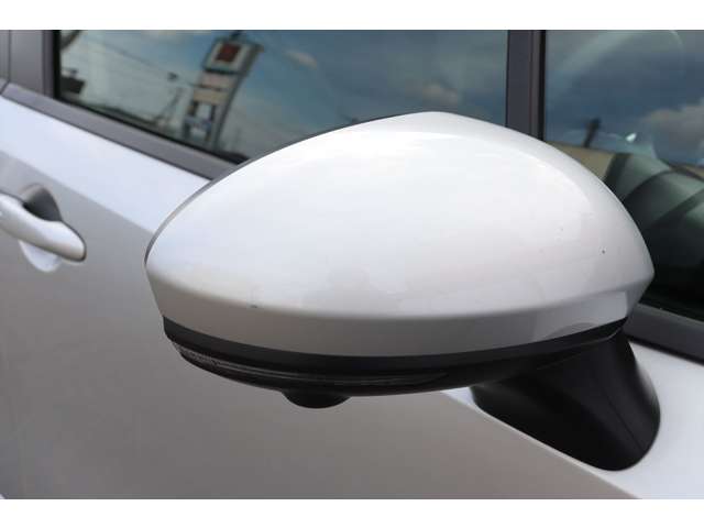 日産 ノート １．２ Ｓ ＦＯＵＲ ４ＷＤ R3年 () 99
