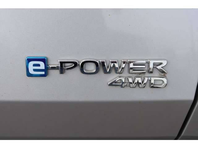 日産 ノート １．２ Ｓ ＦＯＵＲ ４ＷＤ R3年 () 99