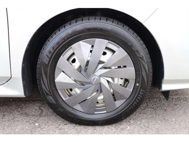 日産 ノート １．２ Ｓ ＦＯＵＲ ４ＷＤ R3年 () 99