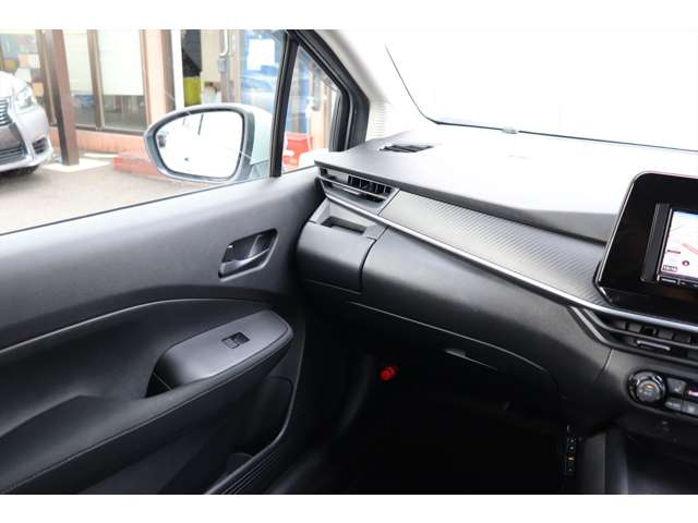 日産 ノート １．２ Ｓ ＦＯＵＲ ４ＷＤ R3年 () 99