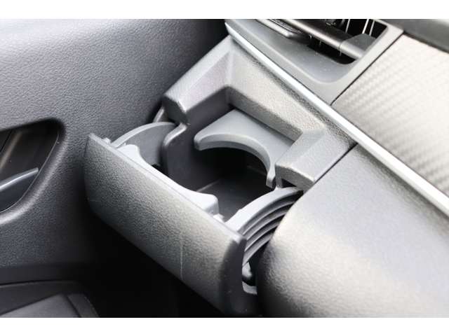 日産 ノート １．２ Ｓ ＦＯＵＲ ４ＷＤ R3年 () 99