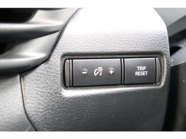 日産 ノート １．２ Ｓ ＦＯＵＲ ４ＷＤ R3年 () 99