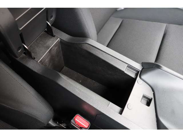 日産 ノート １．２ Ｓ ＦＯＵＲ ４ＷＤ R3年 () 99