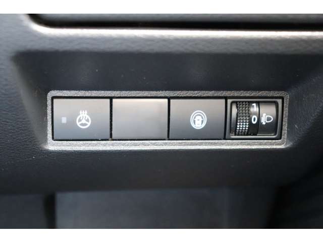 日産 ノート １．２ Ｓ ＦＯＵＲ ４ＷＤ R3年 () 99
