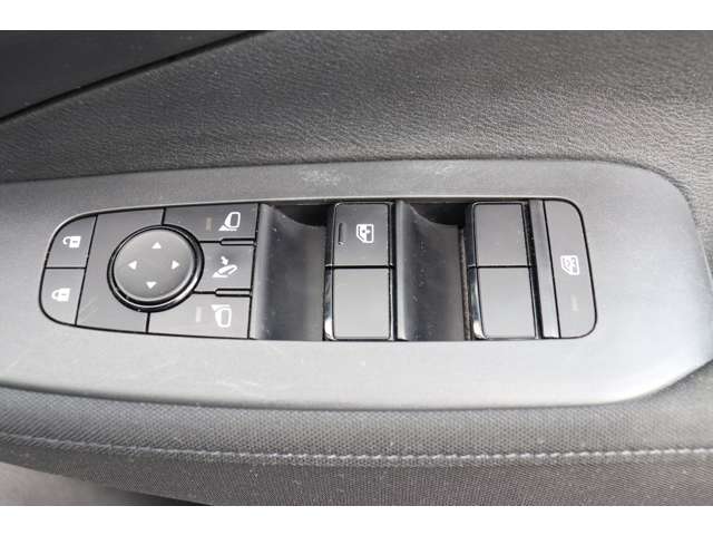 日産 ノート １．２ Ｓ ＦＯＵＲ ４ＷＤ R3年 () 99