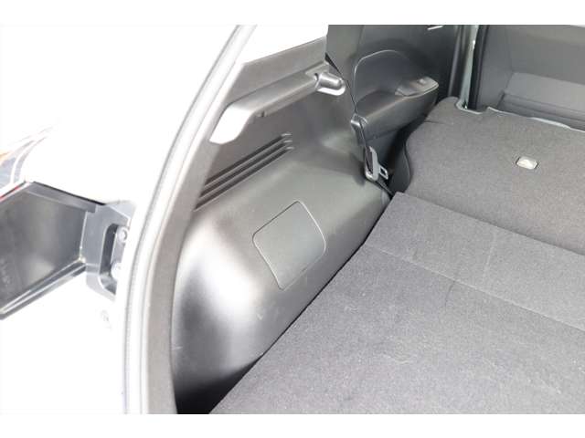 日産 ノート １．２ Ｓ ＦＯＵＲ ４ＷＤ R3年 () 99