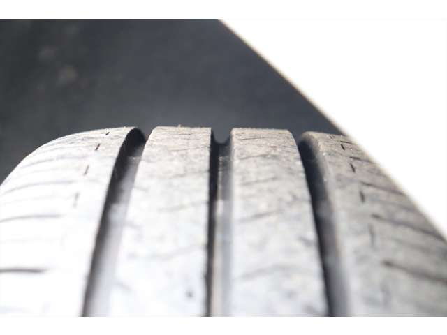 フォルクスワーゲン ポロ ＴＳＩ　コンフォートライン H30年 () 99