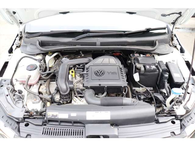 フォルクスワーゲン ポロ ＴＳＩ　コンフォートライン H30年 () 99