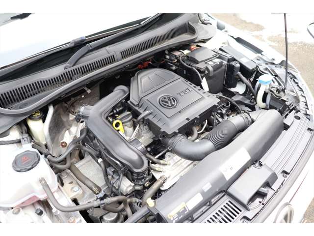フォルクスワーゲン ポロ ＴＳＩ　コンフォートライン H30年 () 99