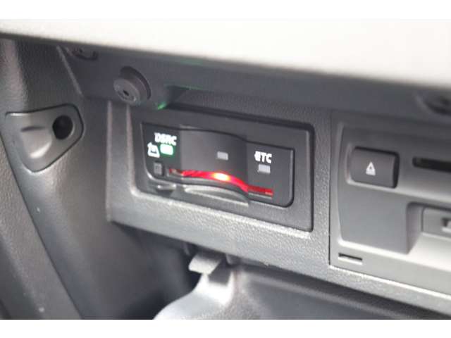 フォルクスワーゲン ポロ ＴＳＩ　コンフォートライン H30年 () 99