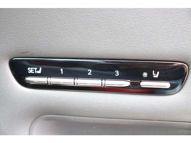 レクサス ＬＳ５００ｈ ５００Ｈ Ｆスポーツ ４ＷＤ H29年 () 99