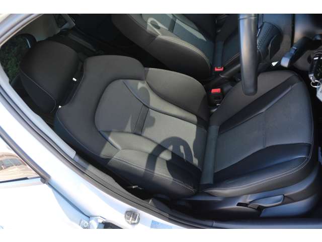 アウディ Ａ１　スポーツバック １．０　ＴＦＳＩ H27年 (関東) 99