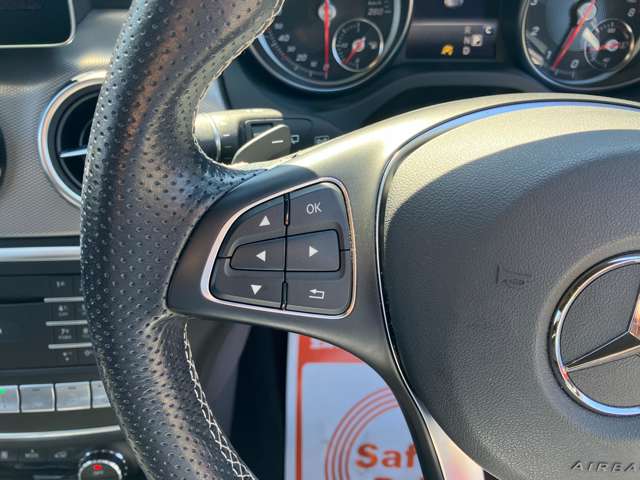 メルセデスベンツ ＧＬＡクラス ＧＬＡ２２０ ４マチック ４ＷＤ R1年 () 99