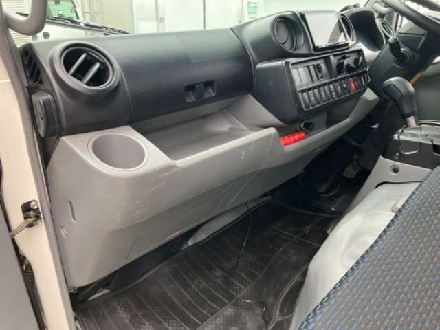 日野自動車 デュトロ ４．０ＤＴ R4年 (東海) 99