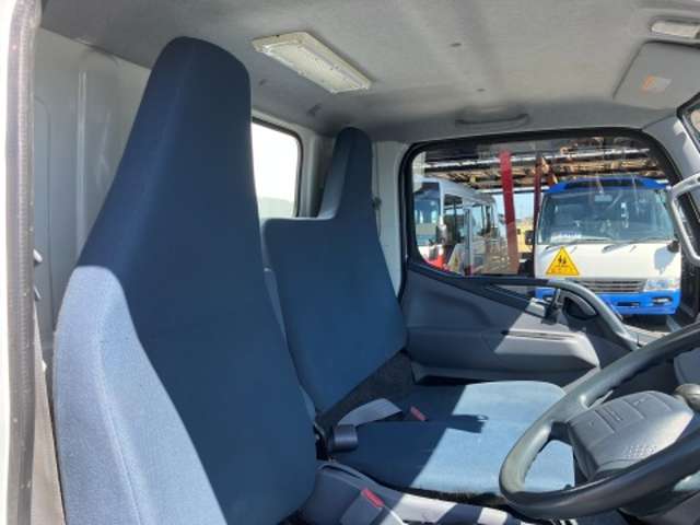 三菱フソウ キャンター ３．０ 全低床 ディーゼルターボ ４ＷＤ H28年 (東海) 99