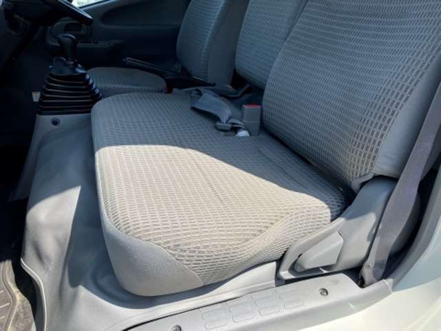 トヨタ ダイナ ４．０ＤＴ H28年 (東海) 99