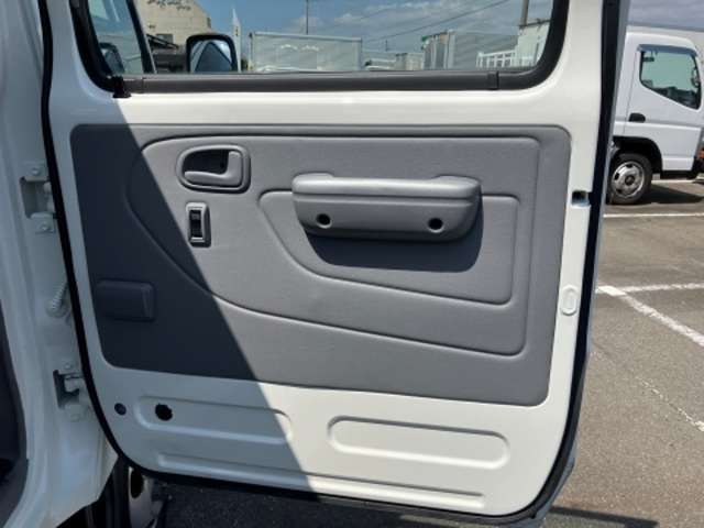 トヨタ ダイナ ４．０ＤＴ H28年 (東海) 99