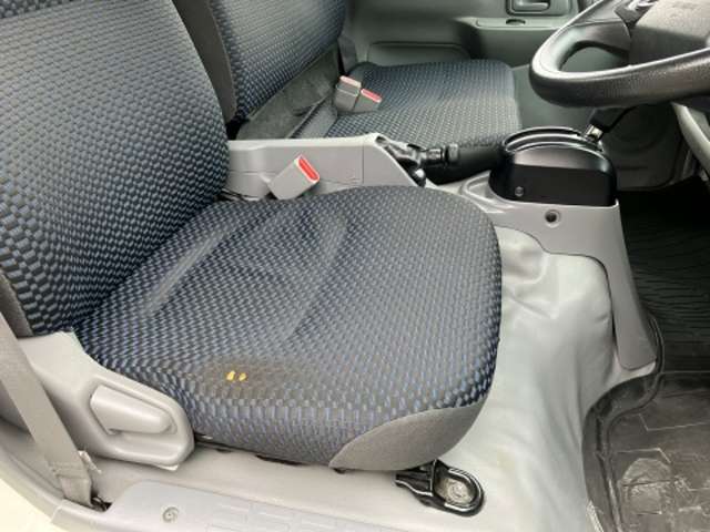 日野自動車 デュトロ ４．０ＤＴ R4年 (東海) 99