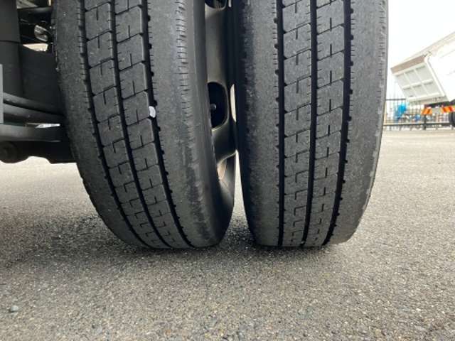 日野自動車 デュトロ ４．０ＤＴ R4年 (東海) 99