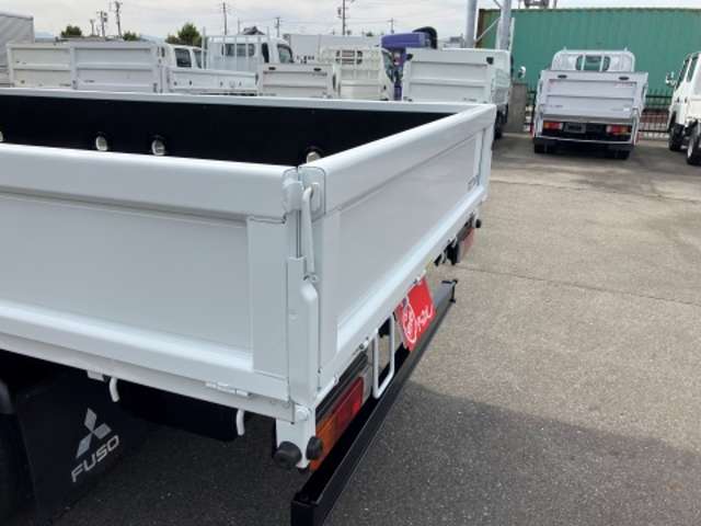 三菱フソウ キャンター ３．０ 全低床 ディーゼルターボ H26年 (東海) 99