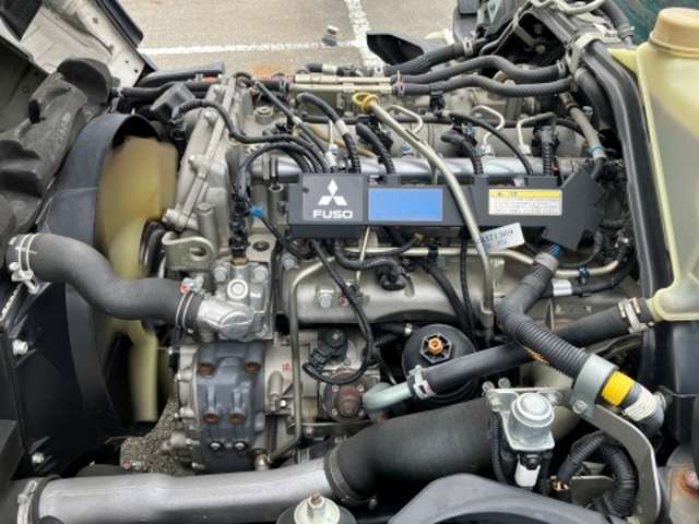 三菱フソウ キャンター ３．０ 全低床 ディーゼルターボ H26年 (東海) 99