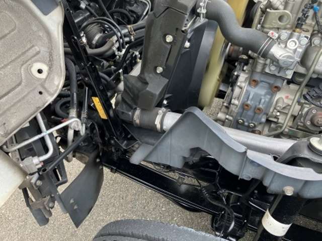 三菱フソウ キャンター ３．０ 全低床 ディーゼルターボ H26年 (東海) 99