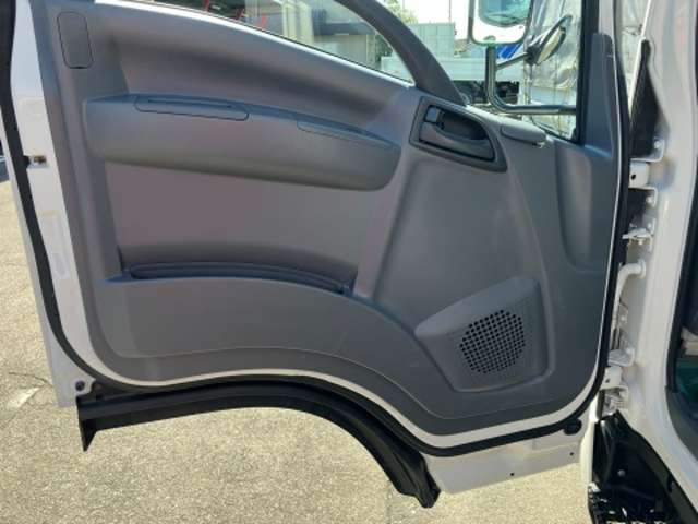 いすゞ エルフ ３．０ＤＴ H28年 (東海) 99