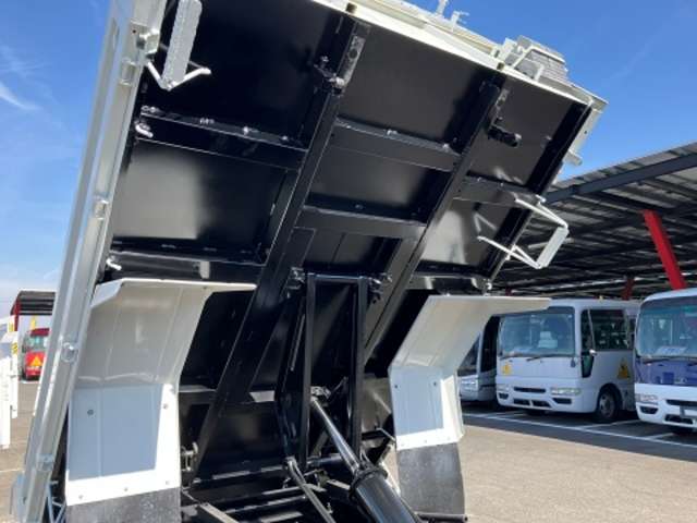 いすゞ エルフ ３．０ＤＴ H28年 (東海) 99