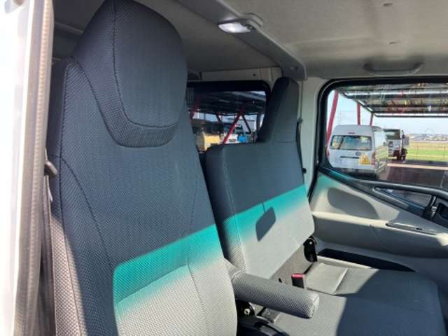 三菱フソウ キャンター ３．０ＤＴ H28年 (東海) 99