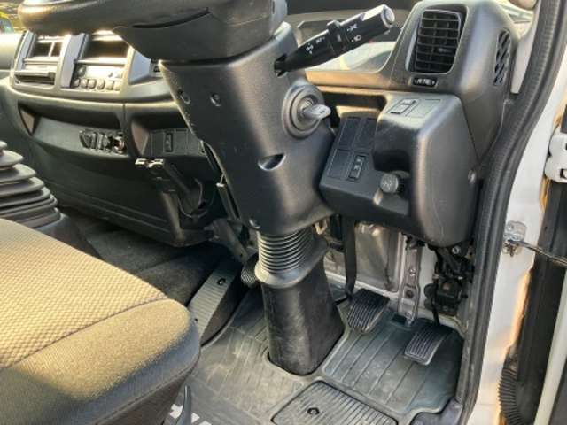 日野自動車 レンジャー 平ボディ H26年 (東海) 99