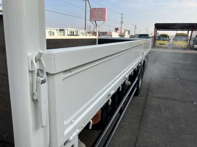 日野自動車 レンジャー 平ボディ H26年 (東海) 99