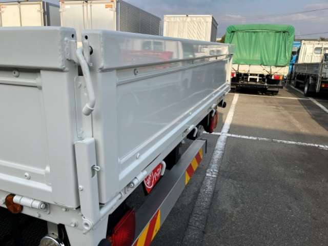 日野自動車 レンジャー 平ボディ H26年 (東海) 99