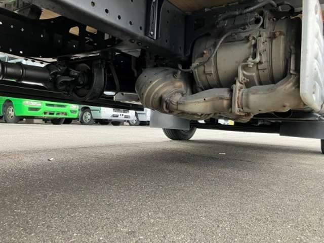 日野自動車 デュトロ ４．０ ワイド ロング 全低床 ディーゼルターボ R2年 (東海) 99