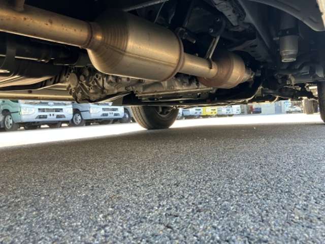トヨタ ハイエースバン ２．８ 中温冷凍バン ロング ディーゼルターボ ４ＷＤ R6年 (東海) 99