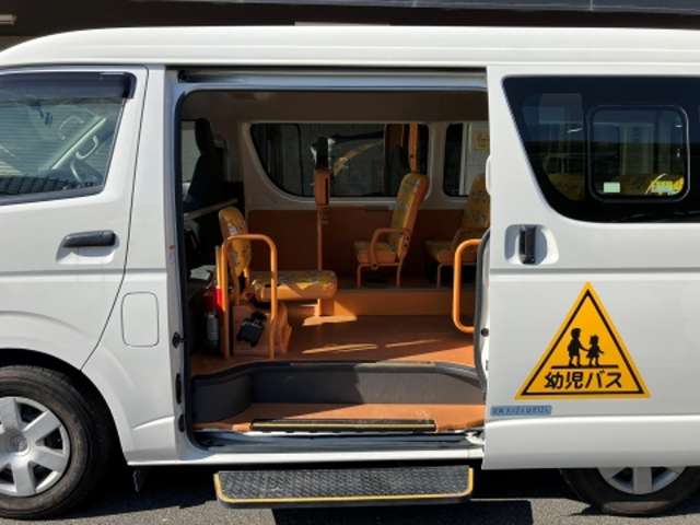 トヨタ ハイエースバン 幼児バス R1年 (東海) 99