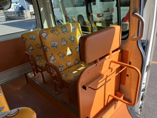 トヨタ ハイエースバン 幼児バス R1年 (東海) 99
