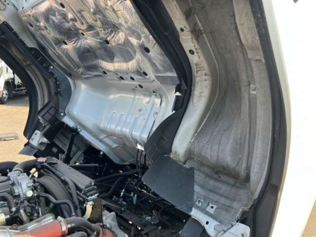 いすゞ エルフ ３．０ＤＴ R6年 (東海) 99