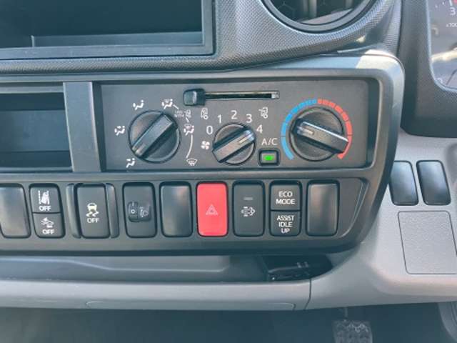トヨタ トヨエース ４．０Ｄターボ R2年 (東海) 99