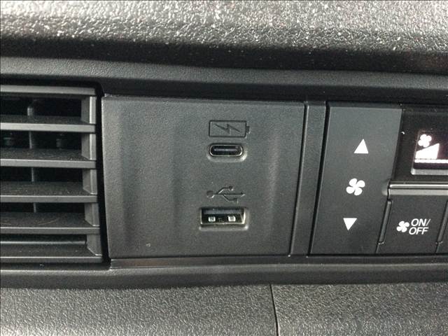 ホンダ Ｎ　ＢＯＸ カスタム ６６０ R7年 (関東) 99