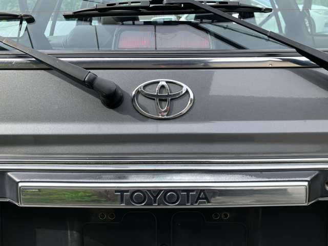 トヨタ マーク２ワゴン ２．０ ＬＧ グランデエディション H7年 (中国) 99
