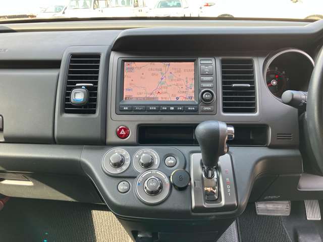 ホンダ クロスロード ２．０ ２０Ｘ ＨＤＤナビ エディション ４ＷＤ H20年 (中国) 99
